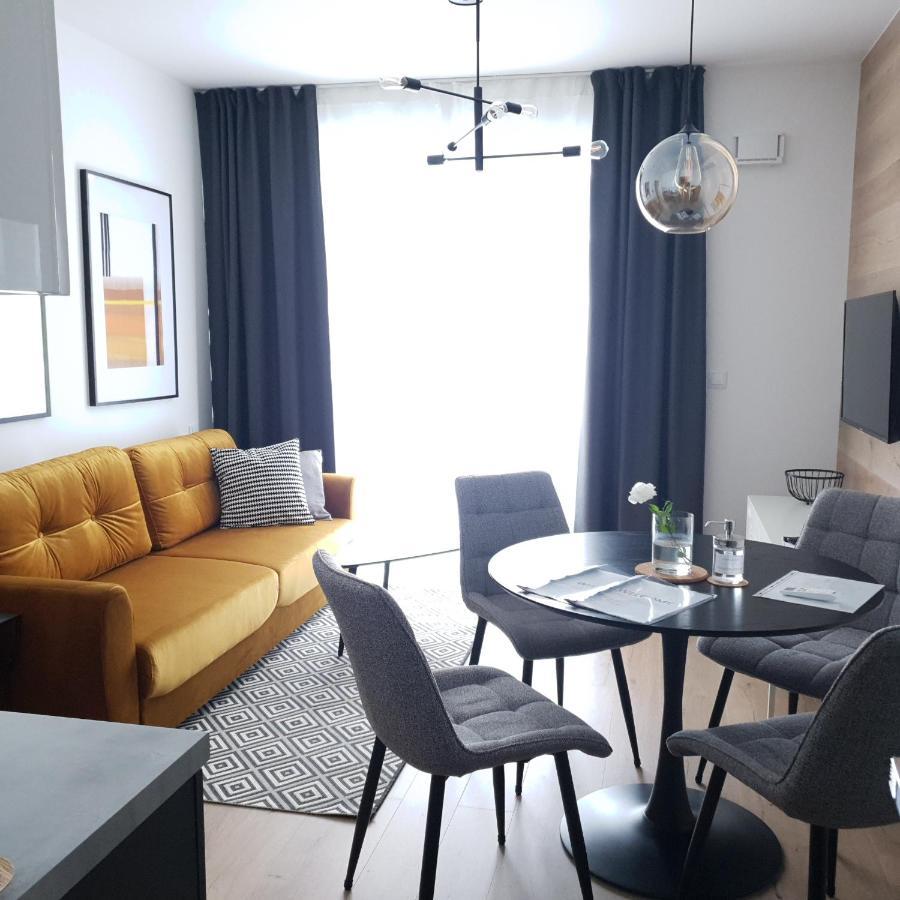 Bit Eccentric With The Balcony Apartment Warsaw Luaran gambar